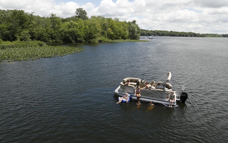 Sylvan Mirage Cruise 820
