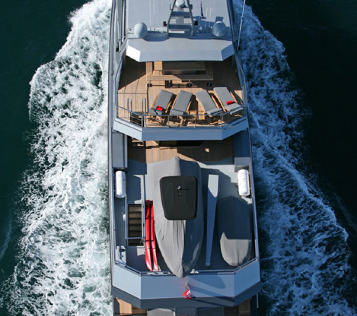 Alloy Yachts VvS1