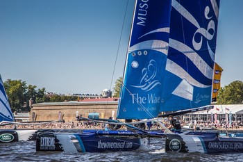 Extreme Sailing Series в Петербурге: &laquo;Волна&raquo; поймала волну