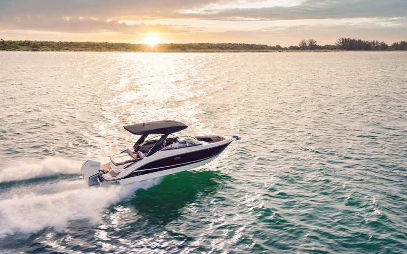Sea Ray SLX 260 Outboard