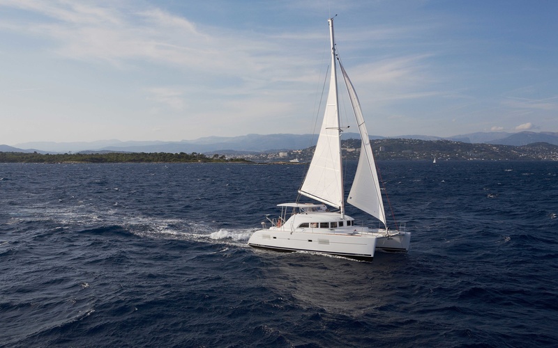 Lagoon 380 Infinity