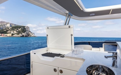 Absolute Navetta 68