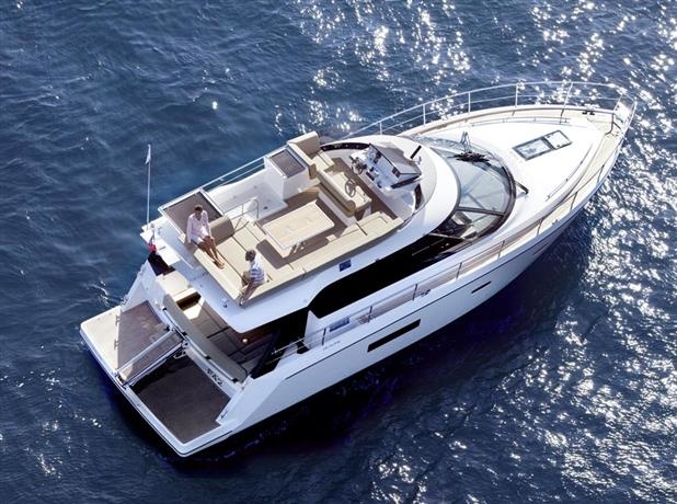 Sealine F42