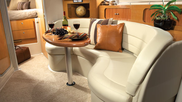 Larson Cabrio 370