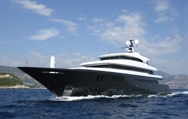Icon Yachts Loon