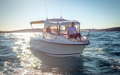 Parker 660 Pilothouse