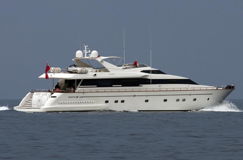 Falcon Ariella