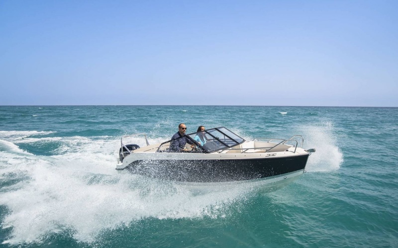 Quicksilver Activ 555 Bowrider