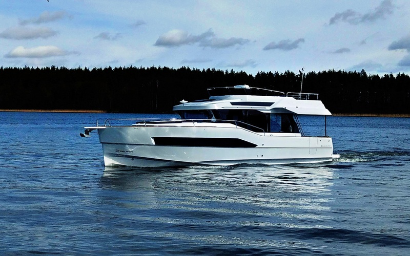Delphia BluEscape 1200 FLY