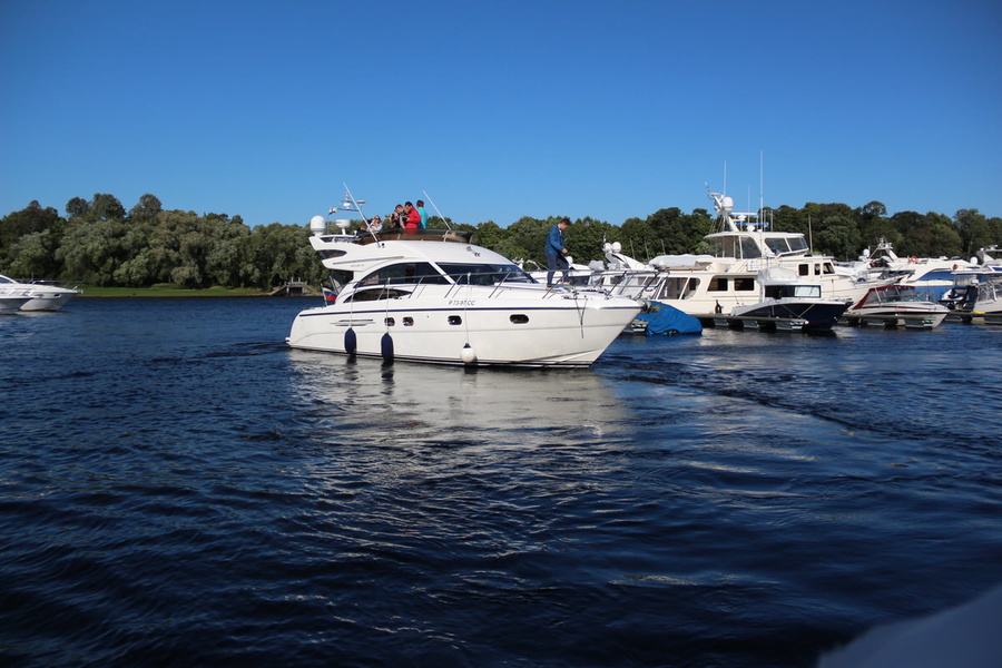 The opportunity to test a boat on the water is a major plus of such exhibitions.