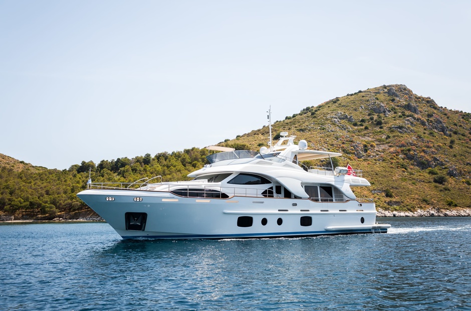 Benetti Rebecca V