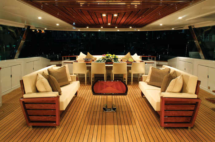 Alloy Yachts Prana