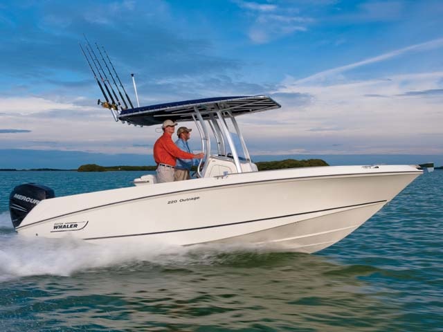 Boston Whaler 220 Outrage