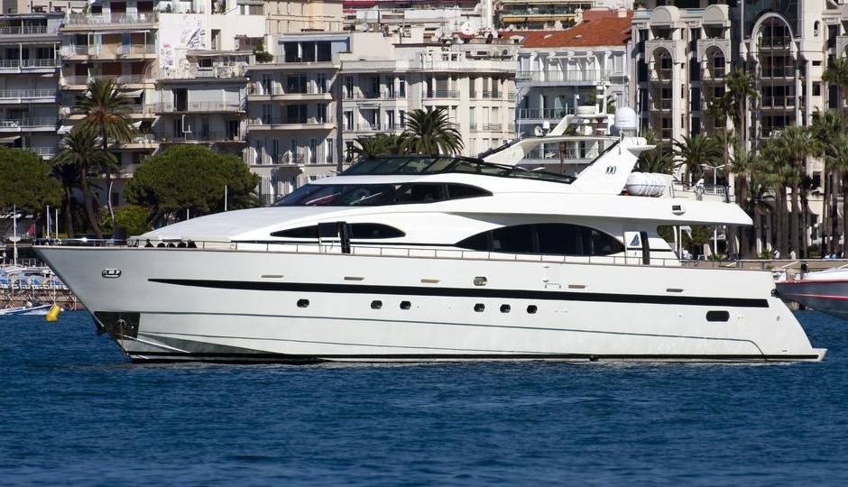 Azimut Accama Delta