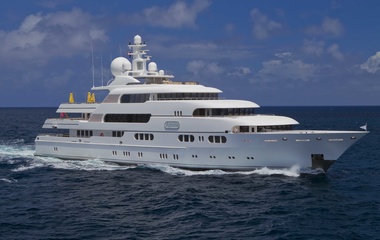 Lurssen Titania