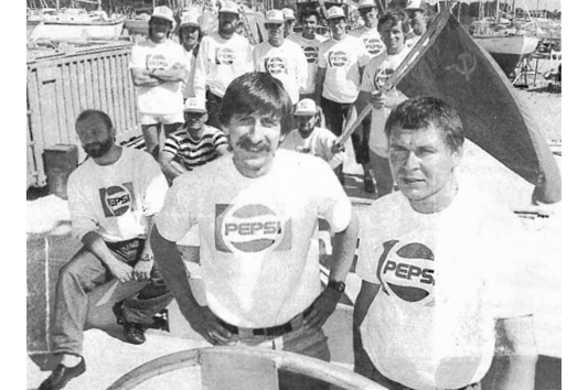 Skip Novak (second skipper of Fazisi) and Alexey Grishchenko (right)