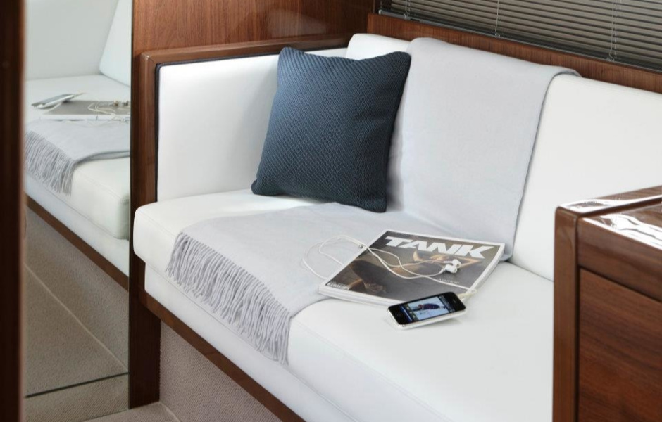 Additional sofa at the exit of the guest cabin