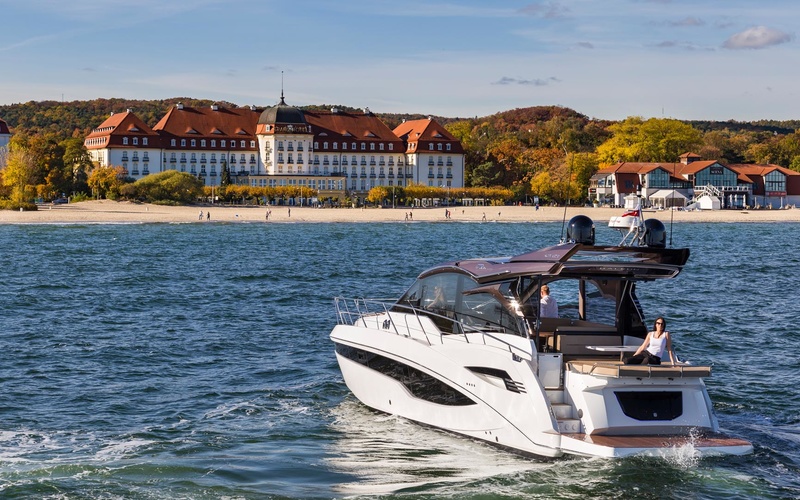 Galeon 425 HTS