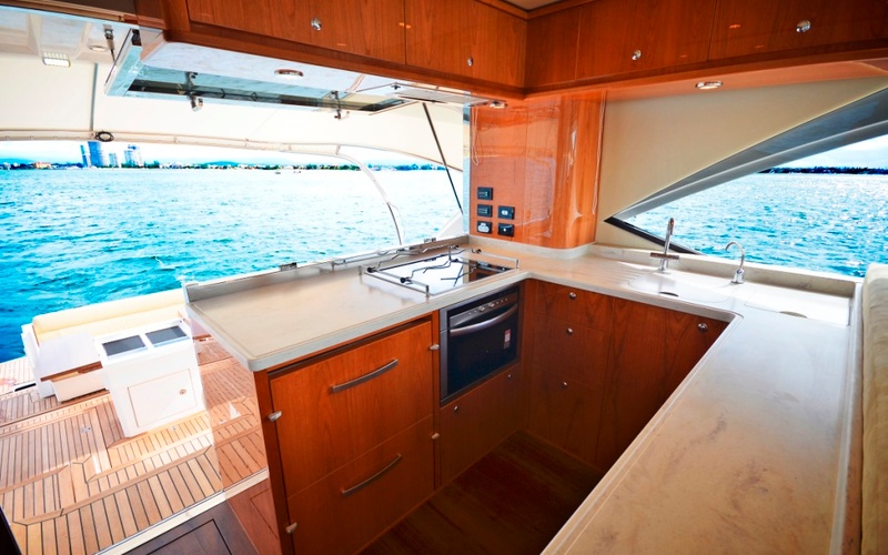 Riviera 565 SUV