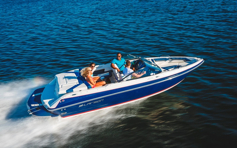 Larson LX 225 IO