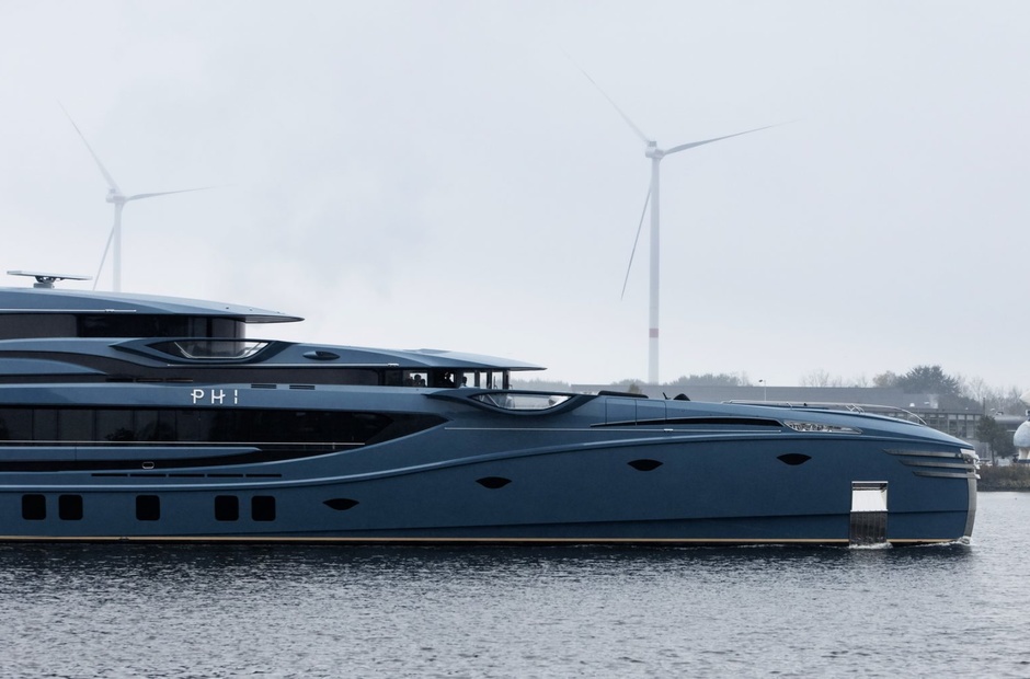 Royal Huisman  Phi