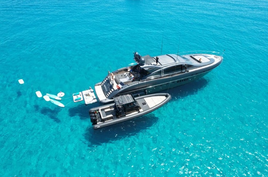 Mangusta Revella