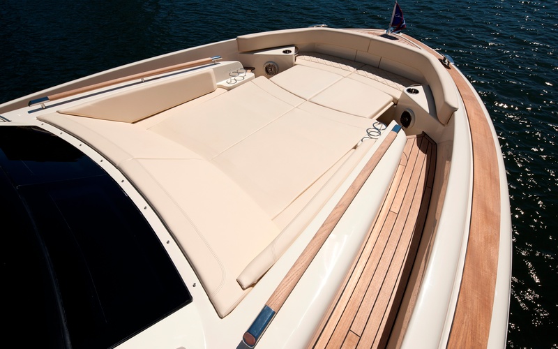 Chris-Craft Launch 38