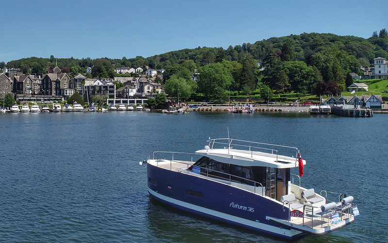 Cobra Futura 36