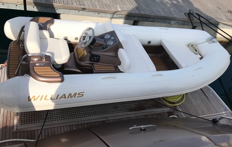 Monte Carlo Yachts 70 (2014)