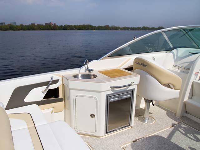 Sea Ray 235 Weekender