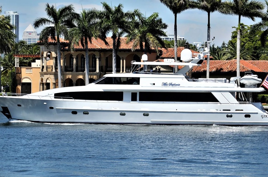Crescent Custom Yachts Wire We Here