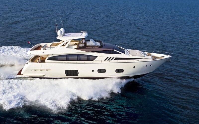Ferretti 800 