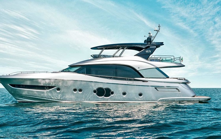 Monte Carlo Yachts 76 (2019)