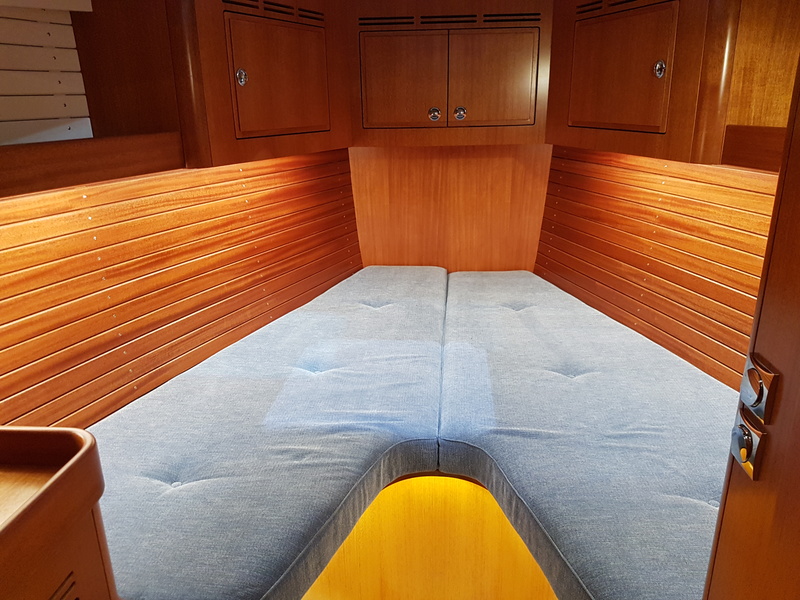 Hallberg-Rassy 44