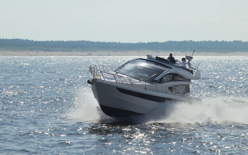 Galeon 430 Skydeck