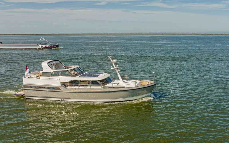 Linssen 55 SL AC Variotop