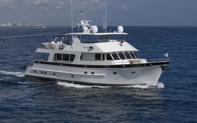 Outer Reef 820 Cockpit Motoryacht