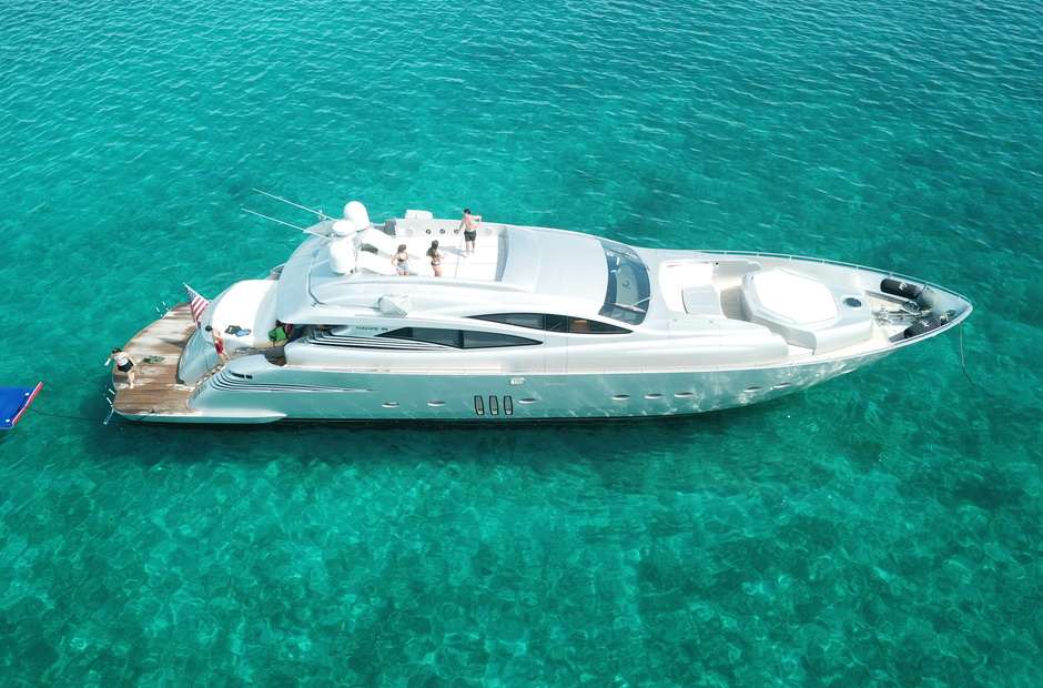 Pershing YCM 90