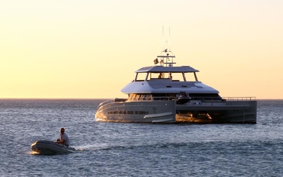 Two Oceans 800E Power Catamaran