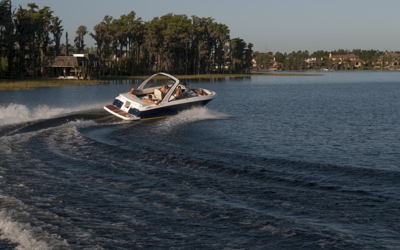 Regal 2700 ES