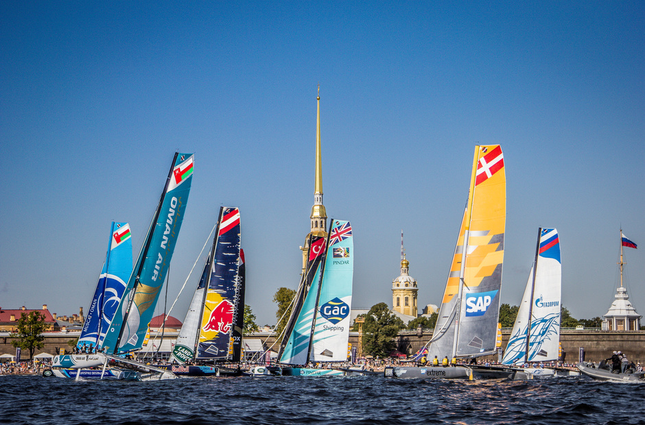 Extreme Sailing Series в Петербурге: «Волна» поймала волну