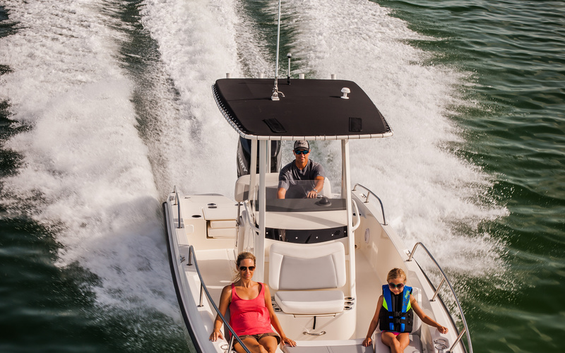 Boston Whaler 240 Dauntless