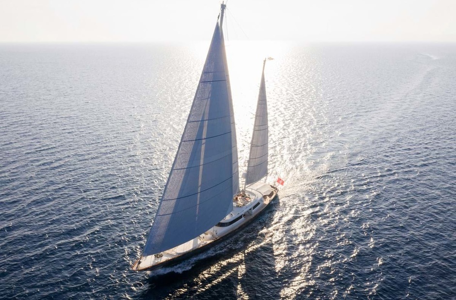 Perini Navi Xasteria