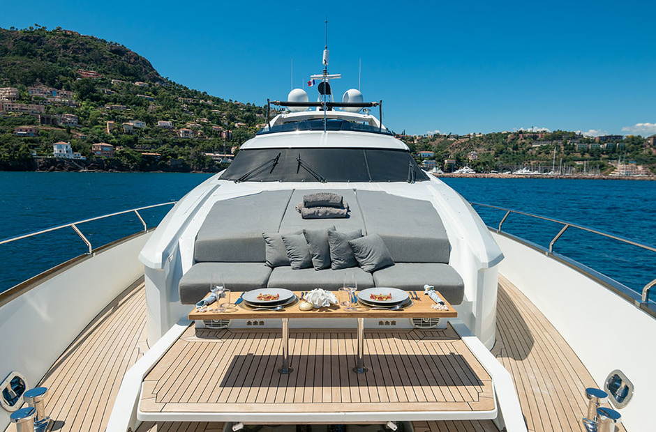 Peri Yachts Quasar