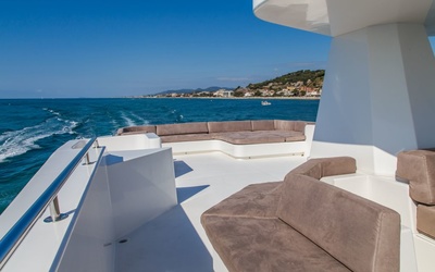 Aresa 2100 Yacht Cat
