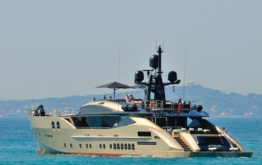 Palmer Johnson DB9