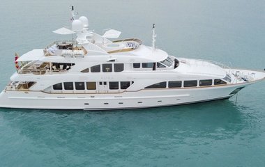 Benetti Aura