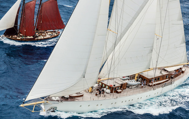 Ark Yacht Chronos