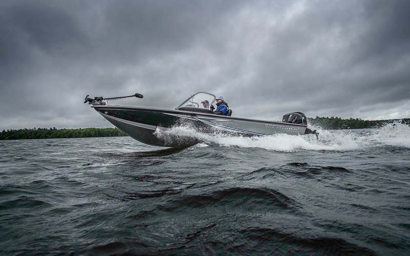Crestliner 2100 Raptor
