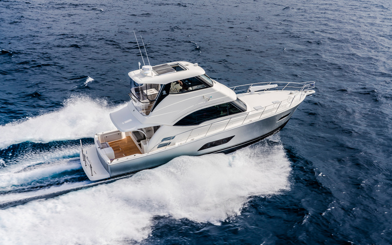 Riviera 54 Enclosed Flybridge